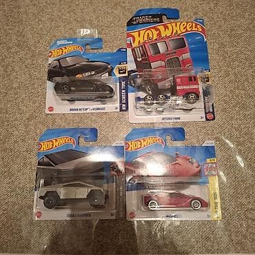 Hot Wheels kolleksiya dəsti – 4 ədəd brend lisenziyalı miniatür