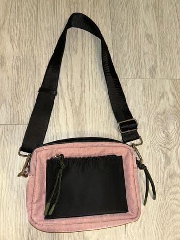 səyahət çantası: Çiyin çantası — 4