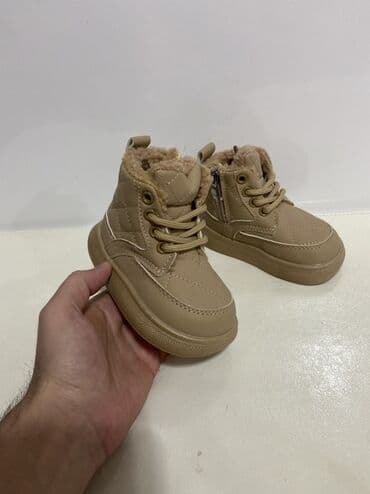 Üst geyimləri: Botinka, Uniseks, 21 — 2