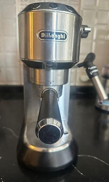 vozol pod: Delonghi Dedica EC685 espresso maşını - Kompakt, paslanmayan poladdan — 2
