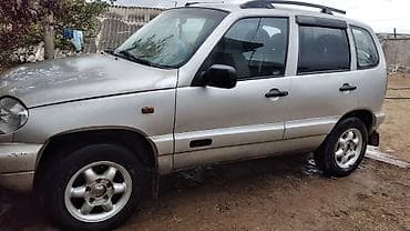 avto satış saytları: Chevrolet Niva: 1.7 l | 170000 km Ofrouder/SUV — 4