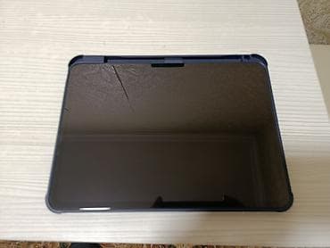 ipad: Salam. İpad Pro M5 11 inch 256 gb. Mart ayında nağd alınıb zəmanəti — 1