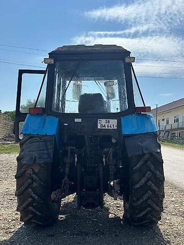 qosqu: Belarus 1221 tərtibatlı təkərli traktor və qoşqu - Model: Belarus — 8