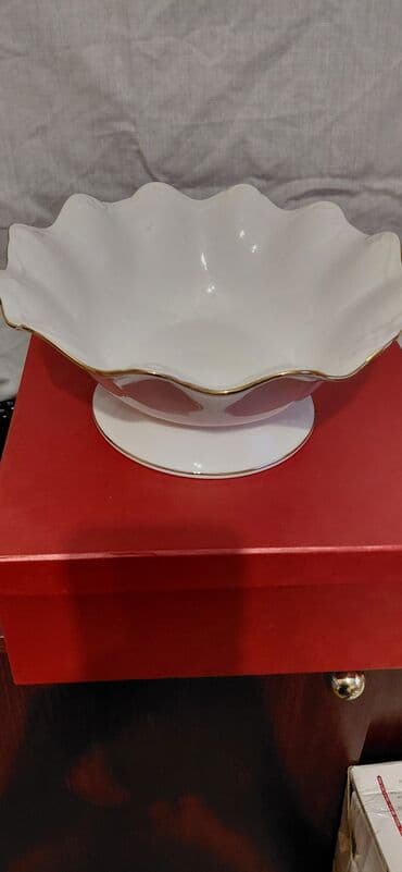 Dior porselen meyvə/günbəz qabı - Brend: Dior (alt hissədə qızılı