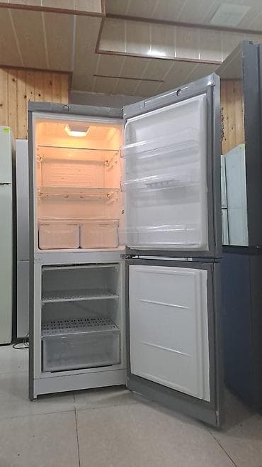 Soyuducu satılır 385 manat zemanet verilir elave odeniwle catdirilma — 2