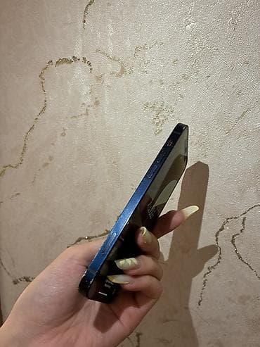 IPhone 12, Qara — 4