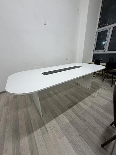 Офисная мебель на заказ: Овальный стол, Без выдвижных ящиков, Ламинат блестящий — 2