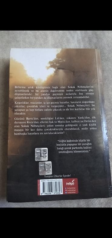 billie eilish: Məhsul: Kitab – “Sokak Nöbetçileri” Müəllif: Aslı Arslan Nəşriyyat — 2