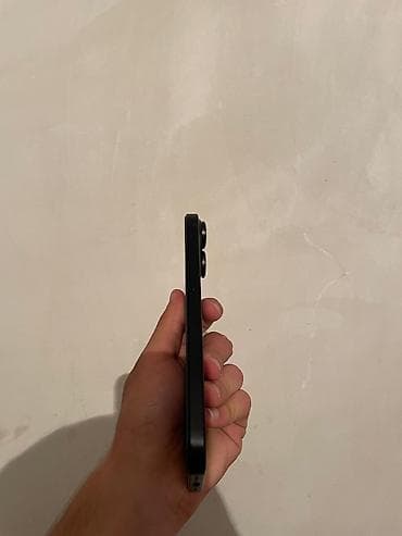 iphone 14 sekilleri: IPhone 15, Qara — 5