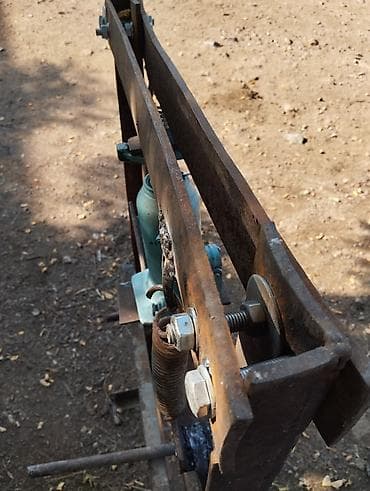 anker bolt: Bolt qayqadı asant sökülüb yığılır,üzərində 12T danqrant,dəmiri çox — 4