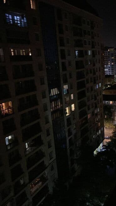 tam temirli menziller: Nərimanov metrosunun yaxinlığında nenemin tendirinə yaxin yerləşən 17 — 3