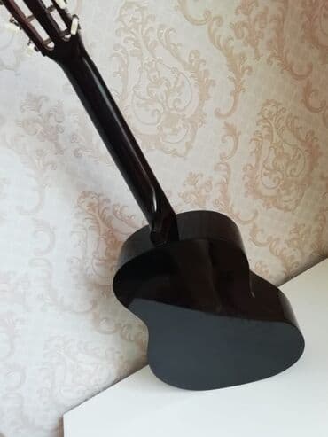 gitara qiymeti: Gitara /гитара/gitar .alinib islenmeyib.tep tezedi.qabida var. 100Azn — 5