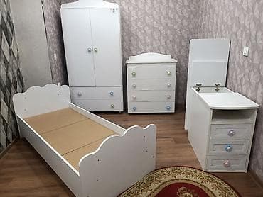 2 neferlik yataq desti. 2 çarpayi (matrassiz)alti siyirmeli.Qiymet 200