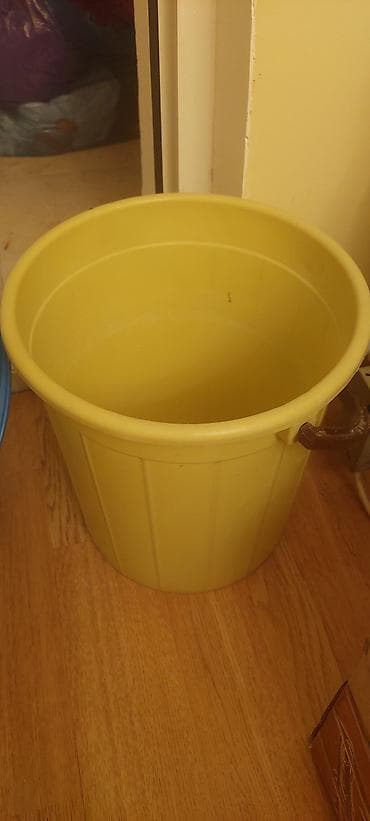 vanna satilir: Plastmas vannalar.vedrələr.çox az işlınib — 10