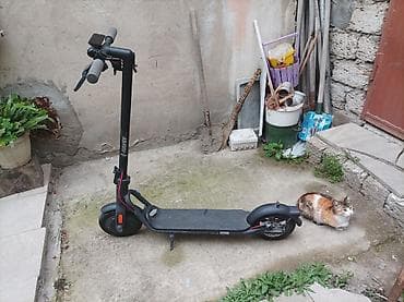 su skuter satisi: ​Salam.Navee V40 Pro elektrik samokatını ​Samokatın korpusu — 2