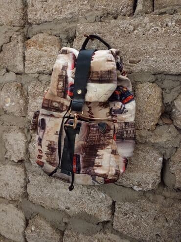 детская рубашка под запонки: Geyimlərin hər biri 50 qəpikdi. Uşaq və yeniyetmələr üçün geyimlər — 35