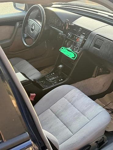 07 masin: Mercedes-Benz C 180: 1.8 l | 1994 il Sedan — 2