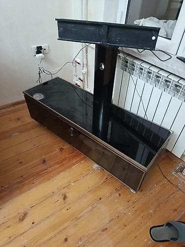 TV üçün şkaf və divar/stant montajlı TV dayağı dəsti. - Material