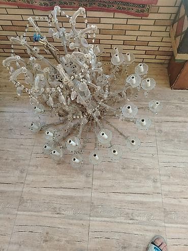 omid lustur: Çılçıraq, 10 və daha çox lampa, Xrustal — 2
