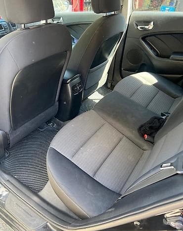 vaz 2107 abilsofka: Kia Cerato (hatchback) - Kuzov: 5 qapılı hatchback, qara rəng - — 5