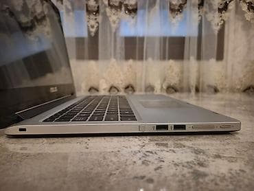 Kompüter ehtiyyat hissələri: TƏLƏBƏLƏR ÜÇÜN İDEALDIR.ASUS TP500LA. İdeal vəziyətdədir. Windows 10 — 7