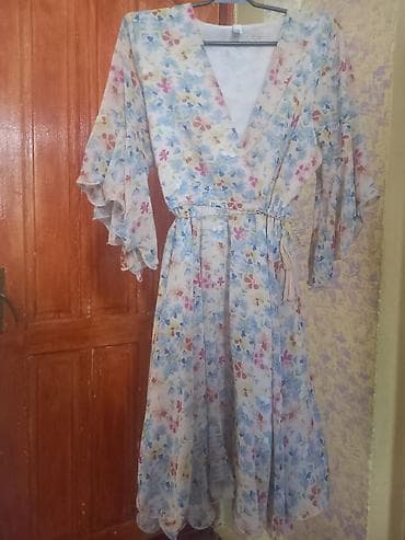 Çiçək naxışlı qadın donu - Üslub: yüngül, axıcı maxi/ midi uzunluq -