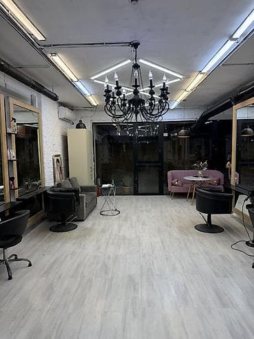 kiraye zabrat: Hazir Gözəllik Salonu İcarəyı verilir 28 May metrosuna 4/5 deyge — 6