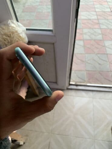 appl: IPhone Xr, 64 GB, Sarı, Face ID — 9