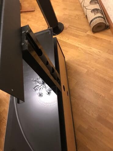 Salam .Şəkildəki bütov setin qiymətidi. Tv qoyanda verilir.disk yeri — 3