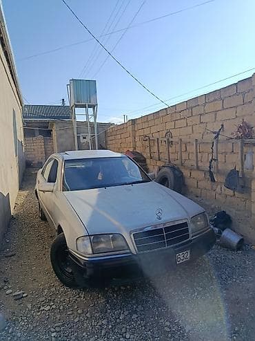 cobalt disk: Mercedes-Benz C-Class W202 sedan - Kuzov: 4 qapılı sedan, ağ rəng — 1