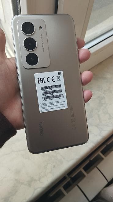 Redmi smartfon - Rəng: qızılı/şampan ton - Arxa modul: 3 obyektivli