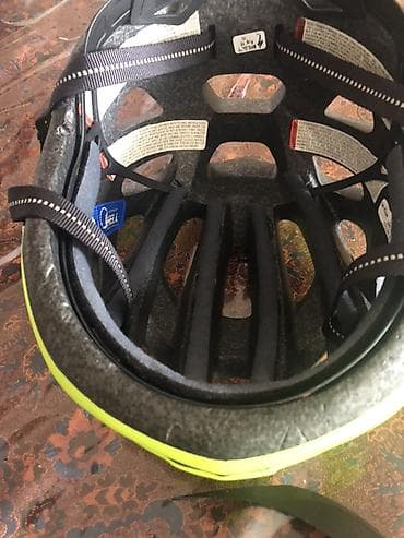Specialized velosiped dəbilqəsi - Brend/model: Specialized — 2