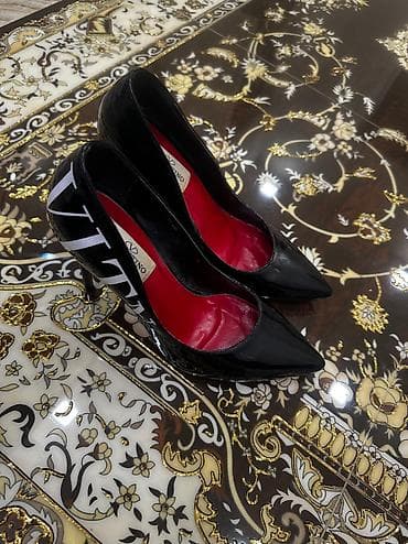 qadin ayaqabisi: Tuflilər, Ölçü: 38, rəng - Qara, İşlənmiş — 5