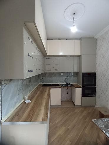 metbex şkaf: Ağ rəngdə və müasir üslubda hazırlanmış bu mətbəx mebel dəsti — 6