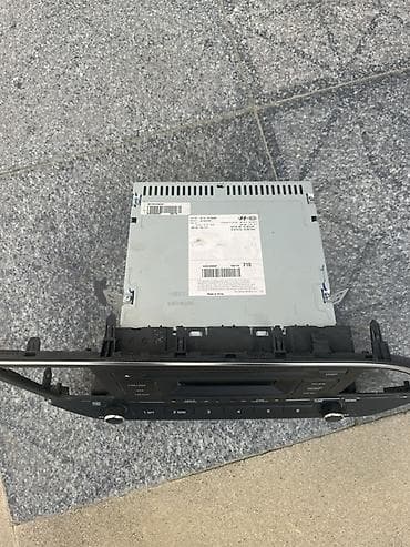 w pover sukan: Hyundai orijinal multimedia/radio başlığı (OEM head unit) – panel ilə — 2