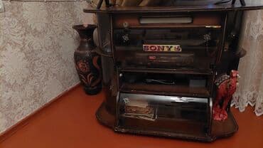 kohnə taxta: Düz TV altlığı, Polkalı, Taxtalı, Türkiyə — 9