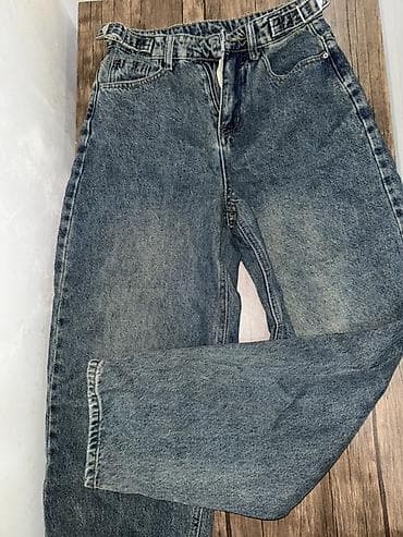 Qadın geyimləri dəsti Üst geyimləri: - 5 ədəd qısa top/kroptop: - — 6