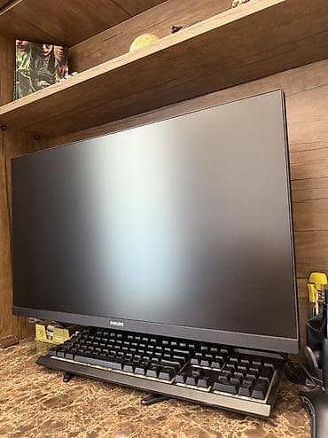 Masaüstü kompüterlər və komponentlər: Philips kompüter monitoru - Ekran ölçüsü: təxminən 27 düym (geniş — 1