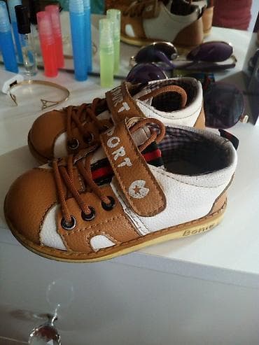 su tapancasi: 23 razmer, su kecirdmir, cox keyfiyyetli ayaqqabidi, az geyilib — 2