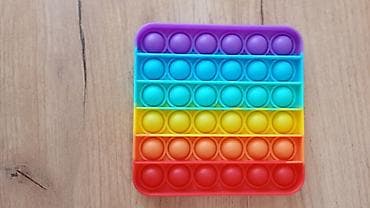 di qet bala: ​🌈 Продаю две антистресс-игрушки Поп-ит (Pop It). Одна радужная — 3