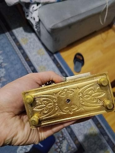 Картины и портреты: Настольные часы, Механические, С секундной стрелкой — 1