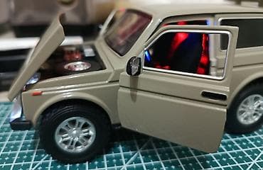 baqaji: Miqyaslı kolleksiya modeli – Lada Niva 4x4 (SUV) - Korpus rəngi: bej — 1