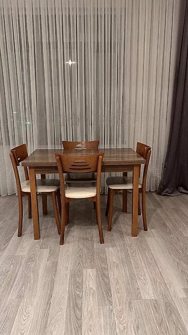 kassa seyf satilir: Masa desti satilir.Qiymet 220 azn . Unvan: Metro Dernegul — 1