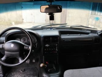 s class güzgüləri: QAZ 3110 Volga: 2.4 l | 1999 il 293000 km Sedan — 5