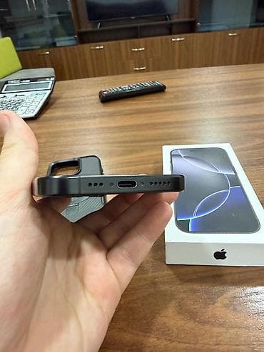 ikinci el iphone 14 pro: IPhone 16 Pro, 128 GB, Black Titanium, Zəmanət, Simsiz şarj, Face ID — 4