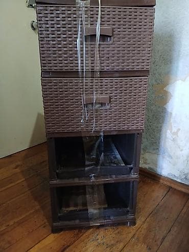 muncuqdan sumka: 35,azn ə,alınıb.
2,siyirtmənin,qapağı,qırılıb — 2