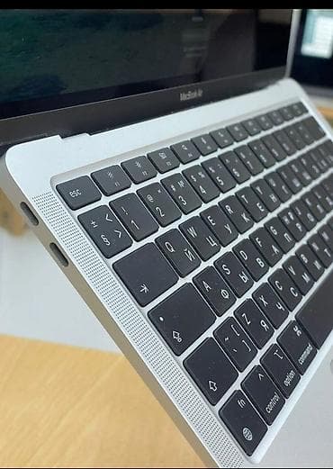 2tb hard disk: İşlənmiş Apple MacBook, 13.3 ", Apple M1, 256 GB — 3