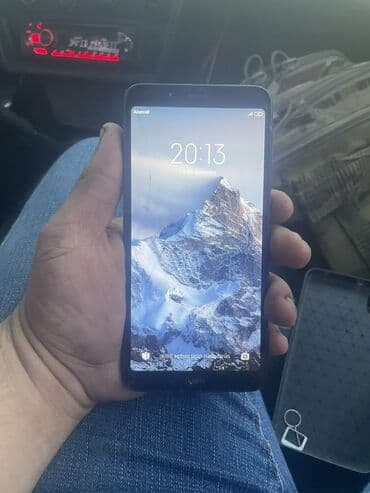 səs: Xiaomi Mi 8, 32 ГБ, цвет - Черный, 
 Две SIM карты — 4