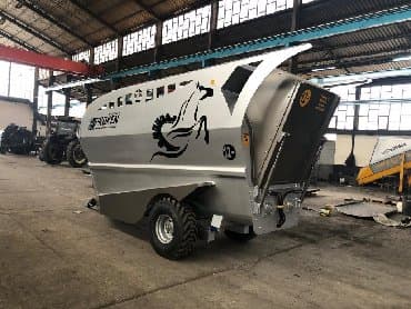 maşın acarları: Yem qarışdıran paylayan. 12 kub tutumlu. Türkiyənin çox keyfiyyətli — 4