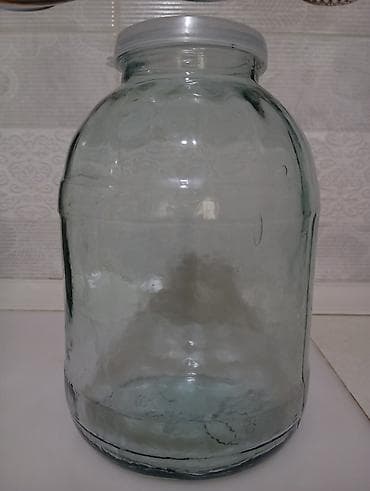 Şüşə banka 3 kq- lıq. 22 ədəddir — 1